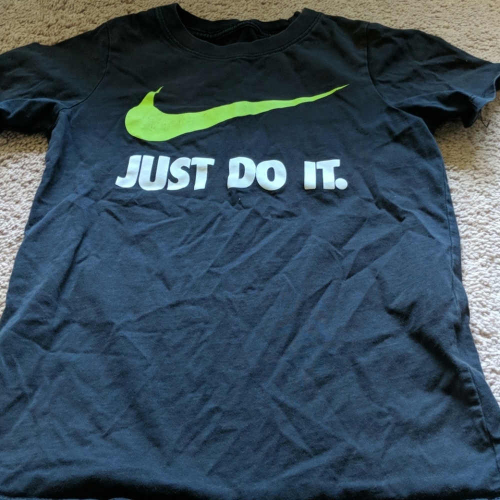 Boys nike t shirt